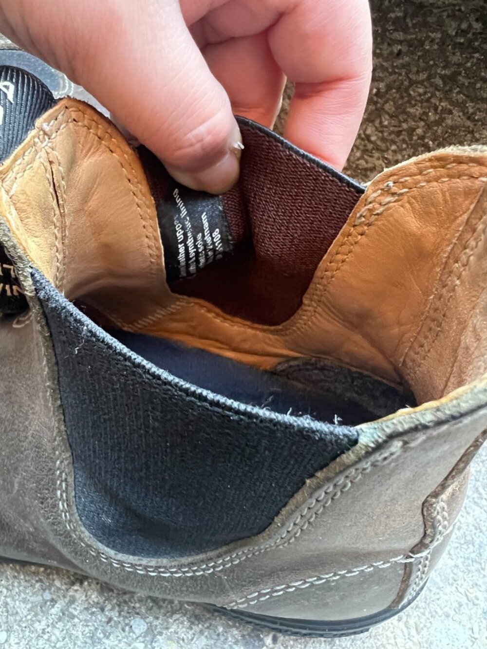Negotiable - Blundstone Women Chelsea Boots - size 8 US - Picture 3 of 4
